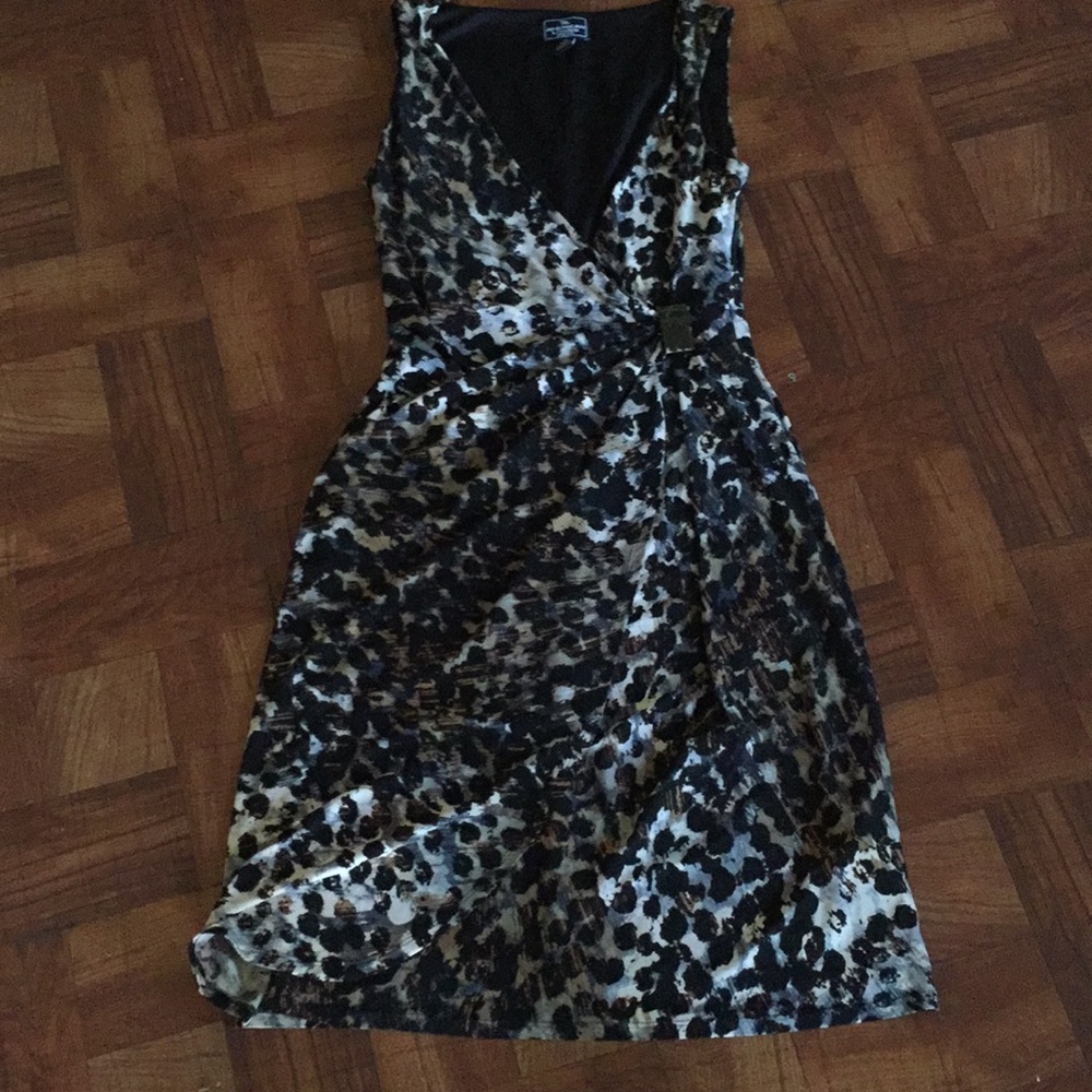Dress - Picture 2 of 5